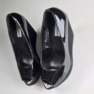 Steve Madden High Wedge Black Shoes.  Size: 7.5
